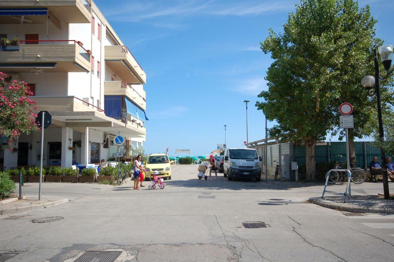 Appartamento Al Mare A Silvi Marina Exteriör bild